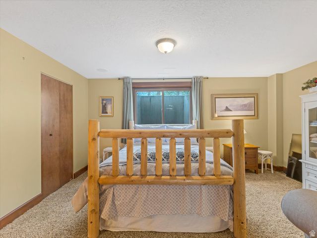 422 S MARYFIELD DR, Salt Lake City, UT 84108