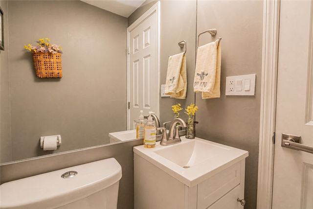 957 East Avenue, Rochester, NY 14607
