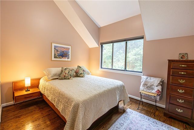 957 East Avenue, Rochester, NY 14607