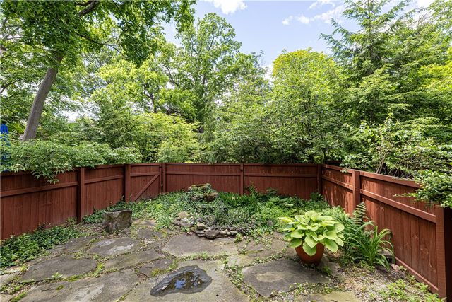 957 East Avenue, Rochester, NY 14607