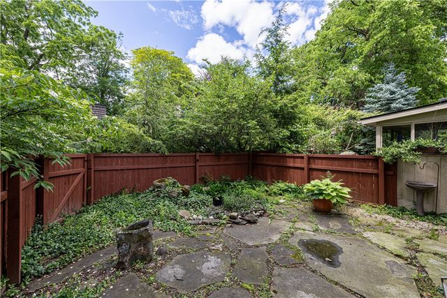 957 East Avenue, Rochester, NY 14607