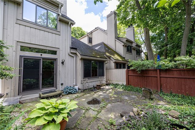 957 East Avenue, Rochester, NY 14607