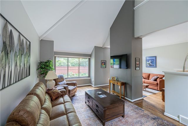 957 East Avenue, Rochester, NY 14607
