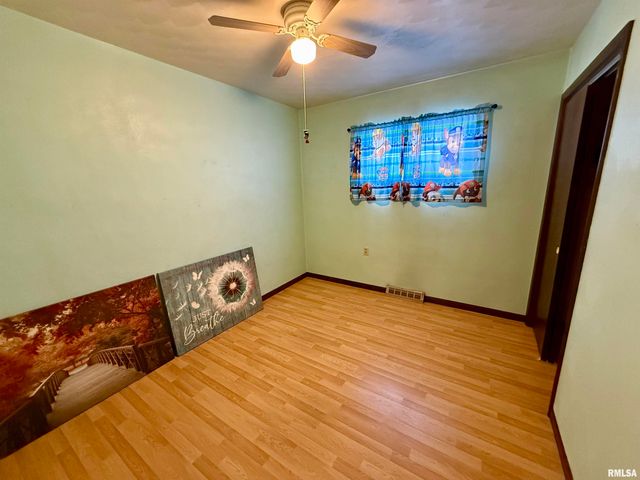 331 6TH Street, Colona, IL 61241