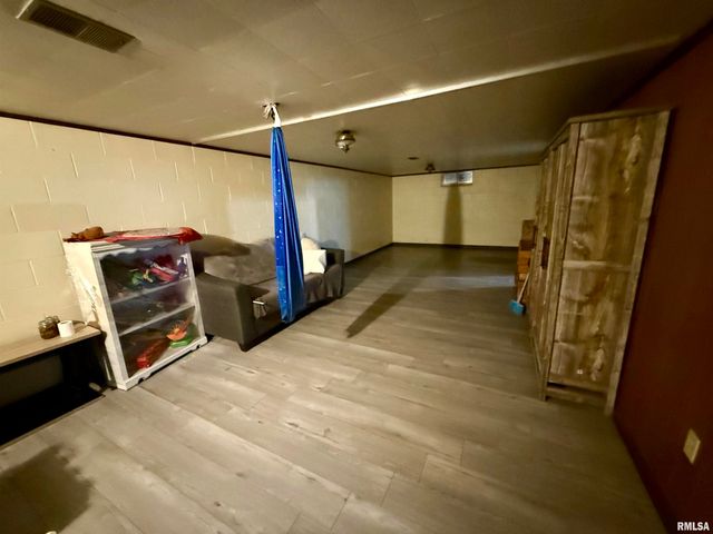 331 6TH Street, Colona, IL 61241