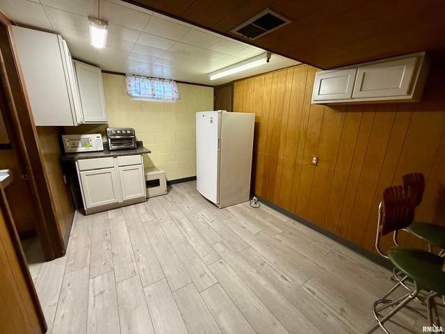 331 6TH Street, Colona, IL 61241