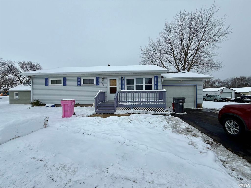 331 6TH Street, Colona, IL 61241