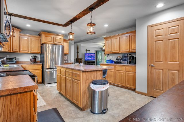 17255 E 394 Road, Claremore, OK 74017