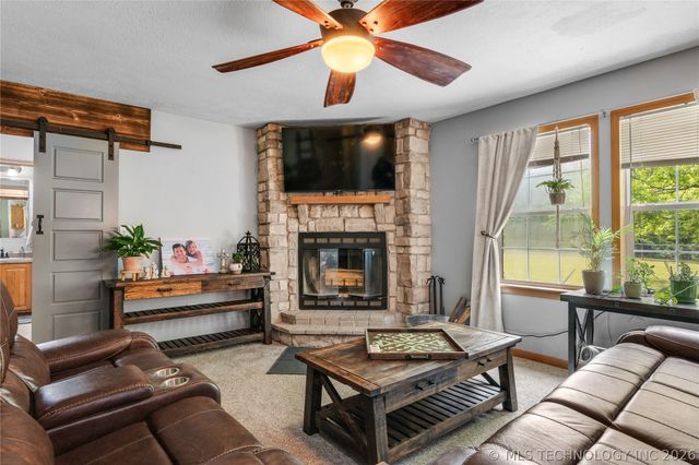 17255 E 394 Road, Claremore, OK 74017