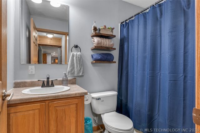 17255 E 394 Road, Claremore, OK 74017