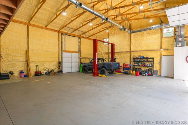 17255 E 394 Road, Claremore, OK 74017