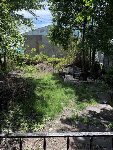 917 W 18TH Street, Erie, PA 16502