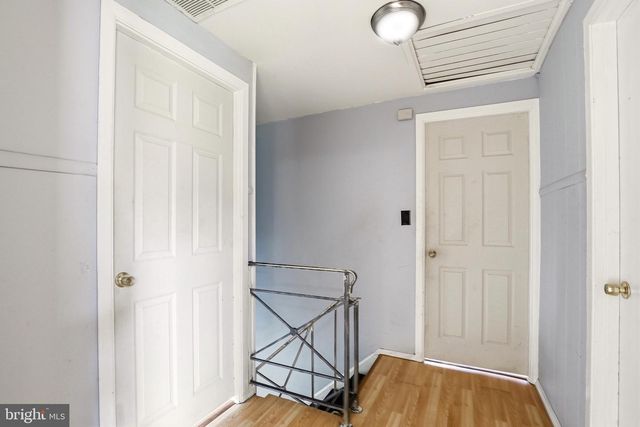 8 HEATH LN, Willingboro, NJ 08046