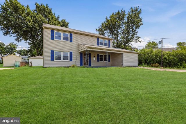 8 HEATH LN, Willingboro, NJ 08046