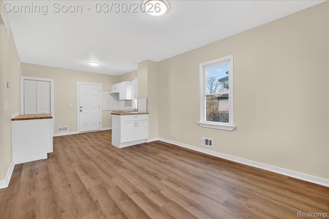 25 W Rockwood Street, Ecorse, MI 48229