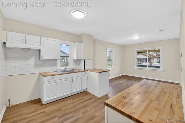 25 W Rockwood Street, Ecorse, MI 48229