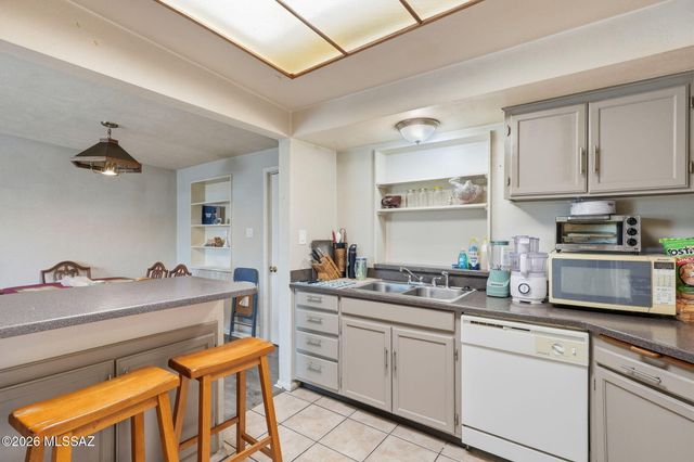 942 S Fordham Drive, Tucson, AZ 85710
