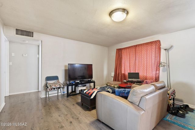 942 S Fordham Drive, Tucson, AZ 85710