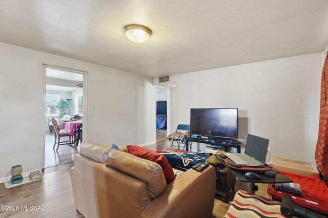 942 S Fordham Drive, Tucson, AZ 85710