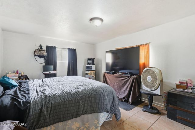 942 S Fordham Drive, Tucson, AZ 85710