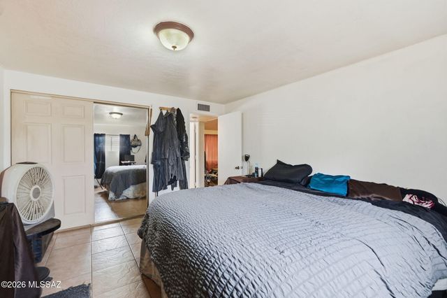 942 S Fordham Drive, Tucson, AZ 85710