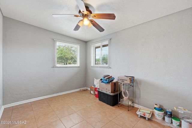 942 S Fordham Drive, Tucson, AZ 85710
