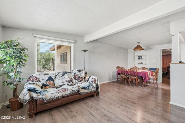 942 S Fordham Drive, Tucson, AZ 85710