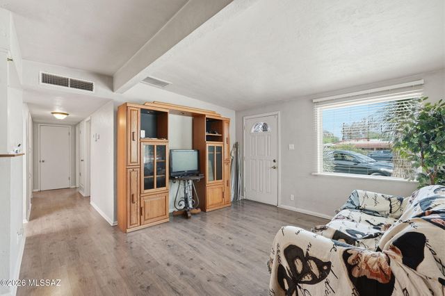 942 S Fordham Drive, Tucson, AZ 85710