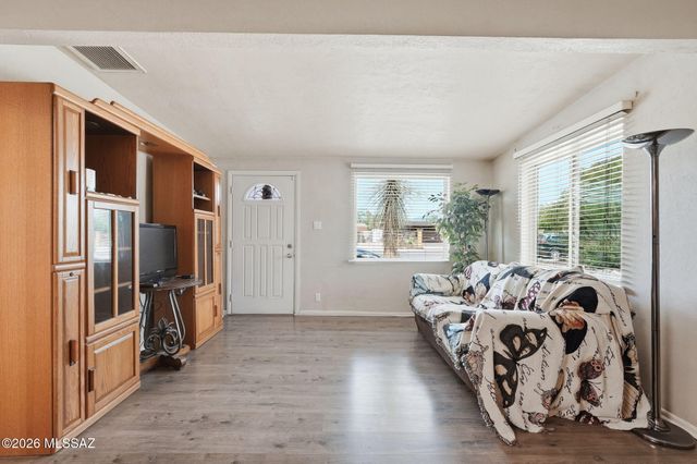 942 S Fordham Drive, Tucson, AZ 85710