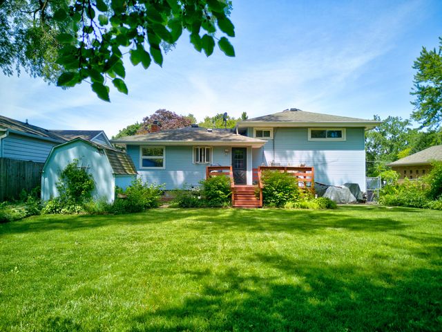 911 David Street, Antioch, IL 60002