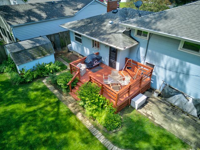 911 David Street, Antioch, IL 60002