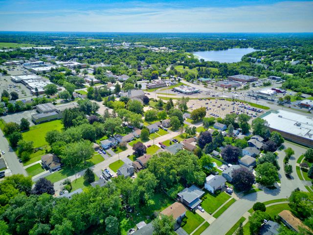 911 David Street, Antioch, IL 60002