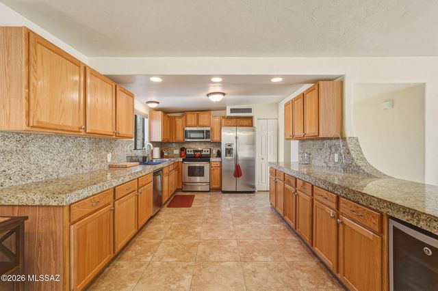 8512 N La Oesta Avenue, Tucson, AZ 85704