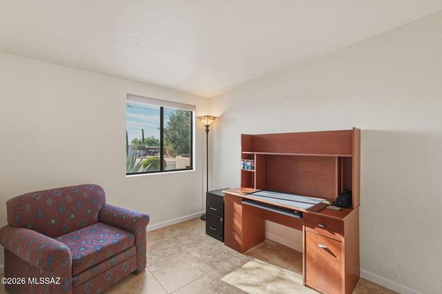 8512 N La Oesta Avenue, Tucson, AZ 85704