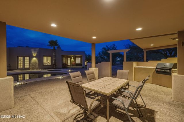 8512 N La Oesta Avenue, Tucson, AZ 85704