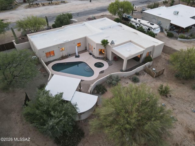 8512 N La Oesta Avenue, Tucson, AZ 85704