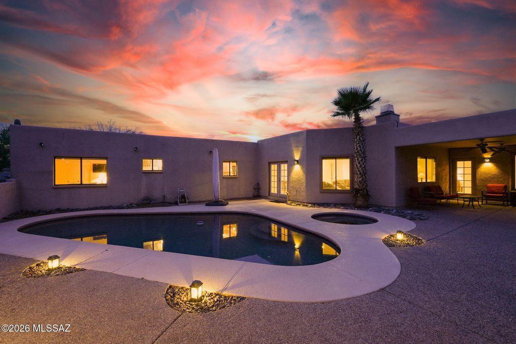 8512 N La Oesta Avenue, Tucson, AZ 85704