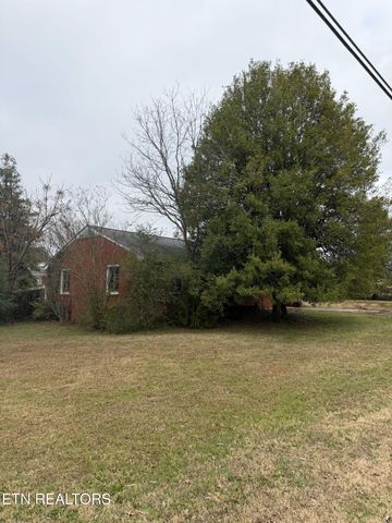 1337 Mcarthur Rd, Maryville, TN 37804