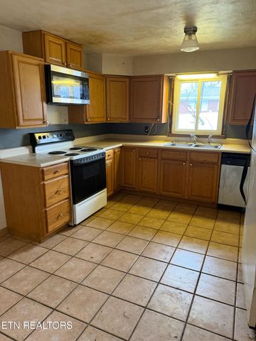 1337 Mcarthur Rd, Maryville, TN 37804