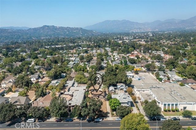 823 N Orange Grove Boulevard, Pasadena, CA 91103