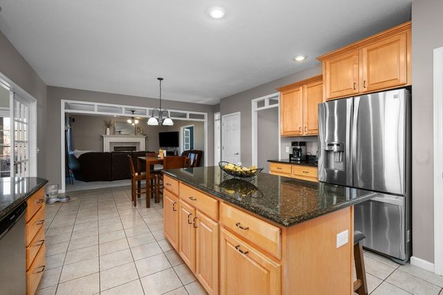 408 Tombergs Drive, Eldridge, IA 52748