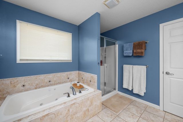 408 Tombergs Drive, Eldridge, IA 52748