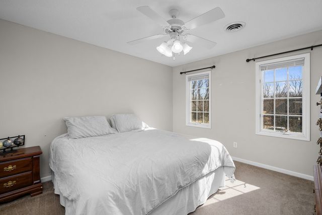 408 Tombergs Drive, Eldridge, IA 52748