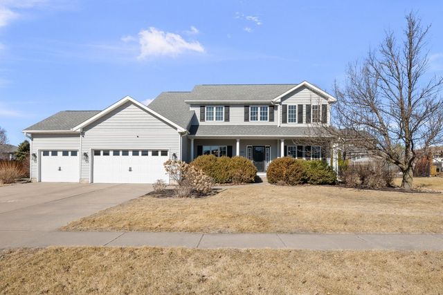 408 Tombergs Drive, Eldridge, IA 52748