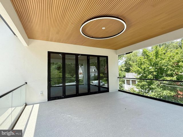 8908 MOHAWK LN, Bethesda, MD 20817