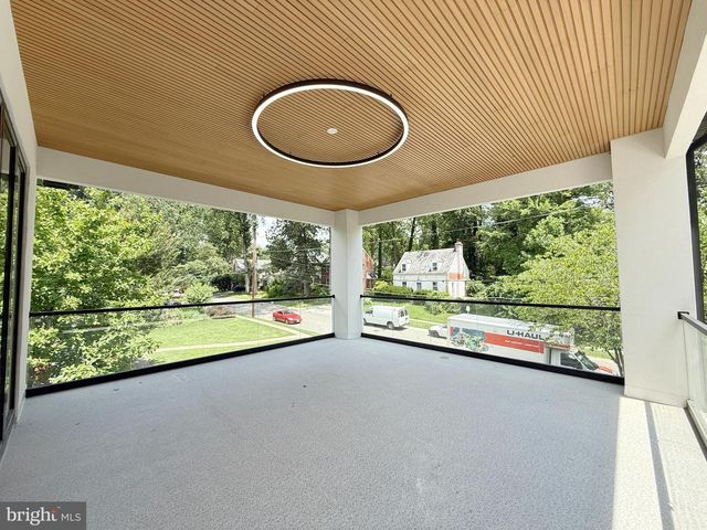 8908 MOHAWK LN, Bethesda, MD 20817