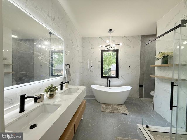 8908 MOHAWK LN, Bethesda, MD 20817