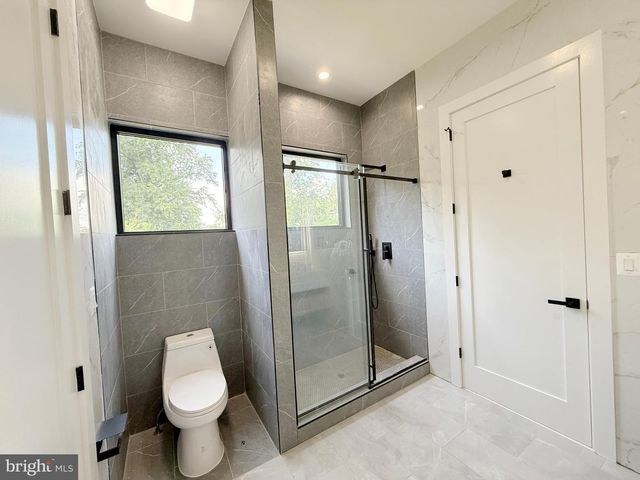 8908 MOHAWK LN, Bethesda, MD 20817