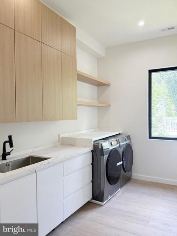 8908 MOHAWK LN, Bethesda, MD 20817