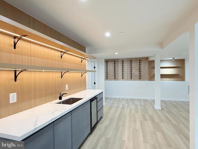 8908 MOHAWK LN, Bethesda, MD 20817